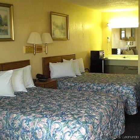 Super 7 Inn-Siloam Springs Quarto foto