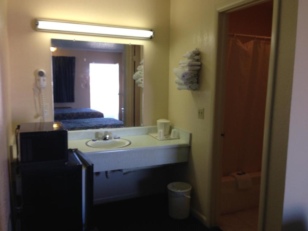 Super 7 Inn-Siloam Springs Quarto foto